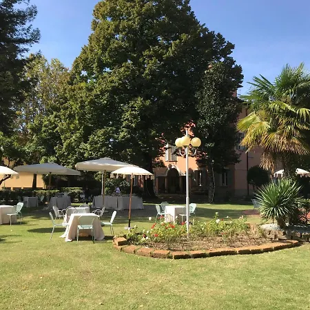 Mery Bistrot in Villa Bisbini-2